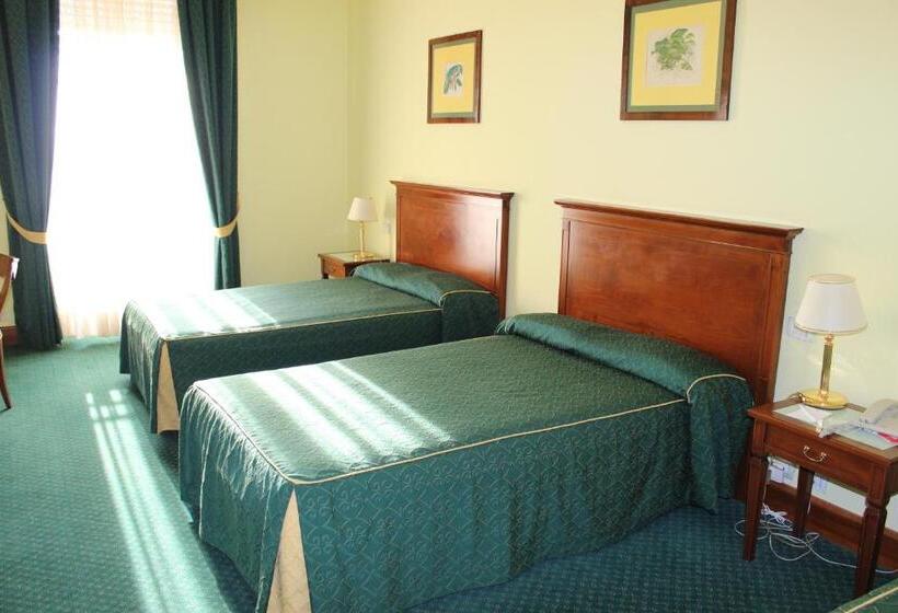 اتاق استاندارد سه نفره, Palace Grand Hotel Varese