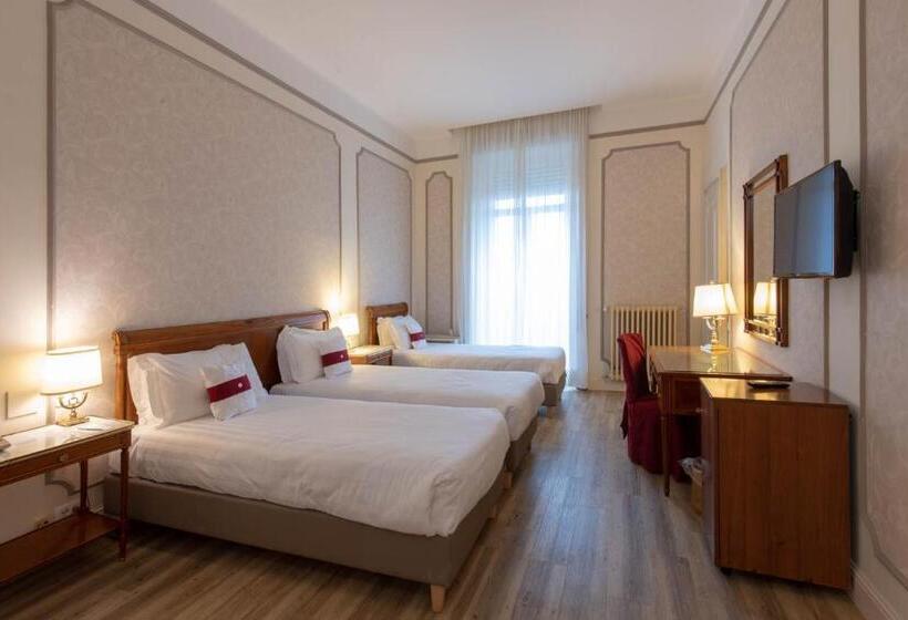 اتاق استاندارد سه نفره, Palace Grand Hotel Varese