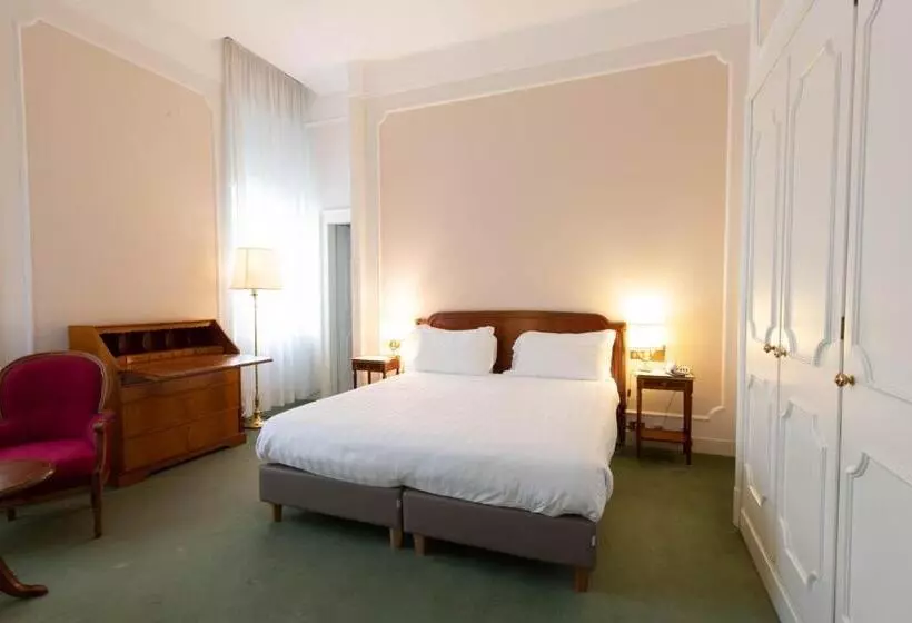 اتاق استاندارد با چشم‌انداز دریاچه, Palace Grand Hotel Varese