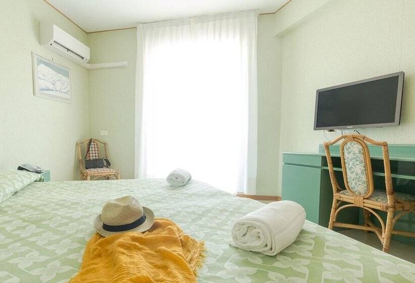 Трехместный Номер Классика, Perla Del Golfo Resort