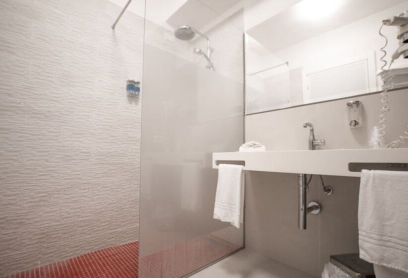 חדר סופריור לשלושה, Perla Del Golfo Resort