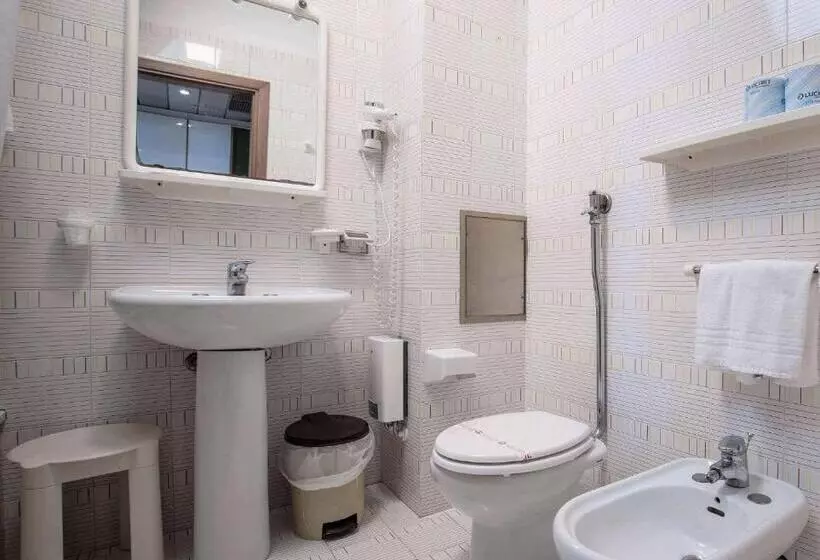 اتاق خانوادگی, Perla Del Golfo Resort