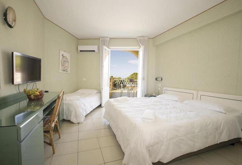 חדר משפחתי, Perla Del Golfo Resort