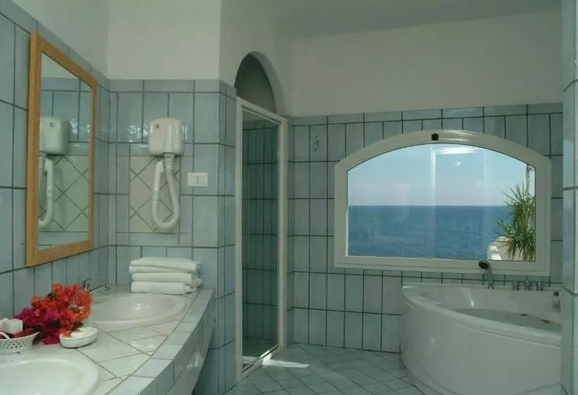 سوئیت با تخت بزرگ, Punta Rossa