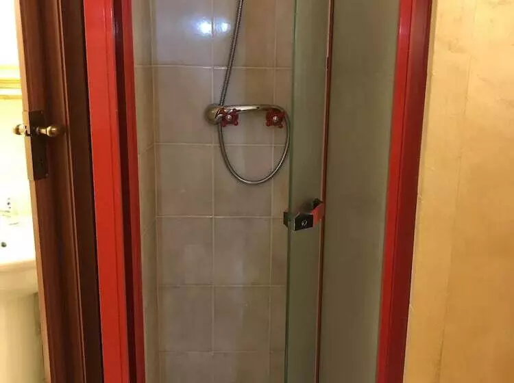 اتاق استاندارد یک نفره, Rey