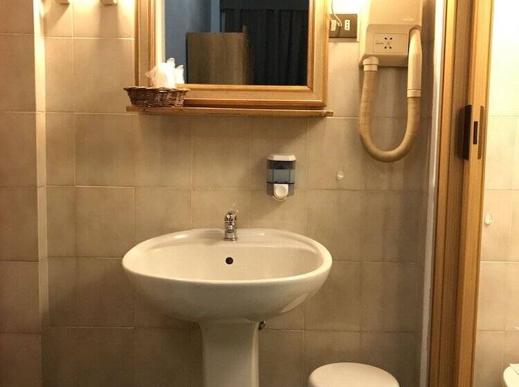 غرفة قياسية ثلاثية, Rey