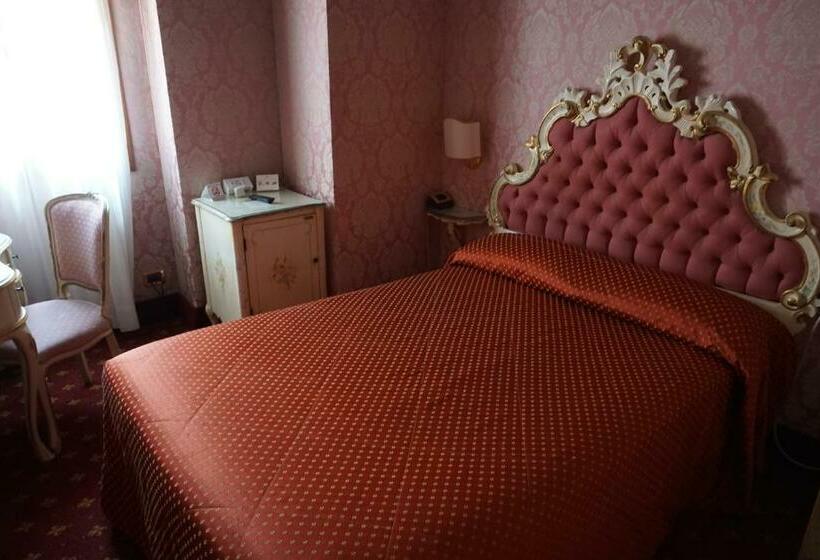 Habitació Basic, Rialto