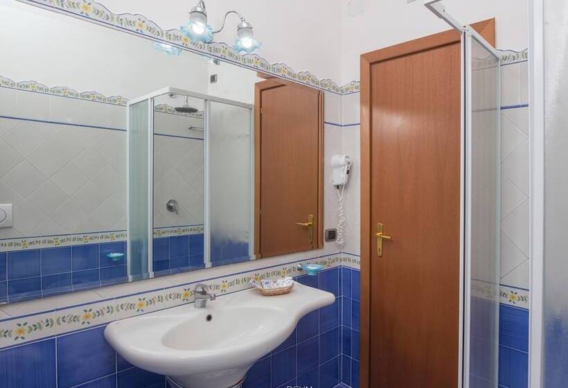 Triple Room Sea View, Sporting