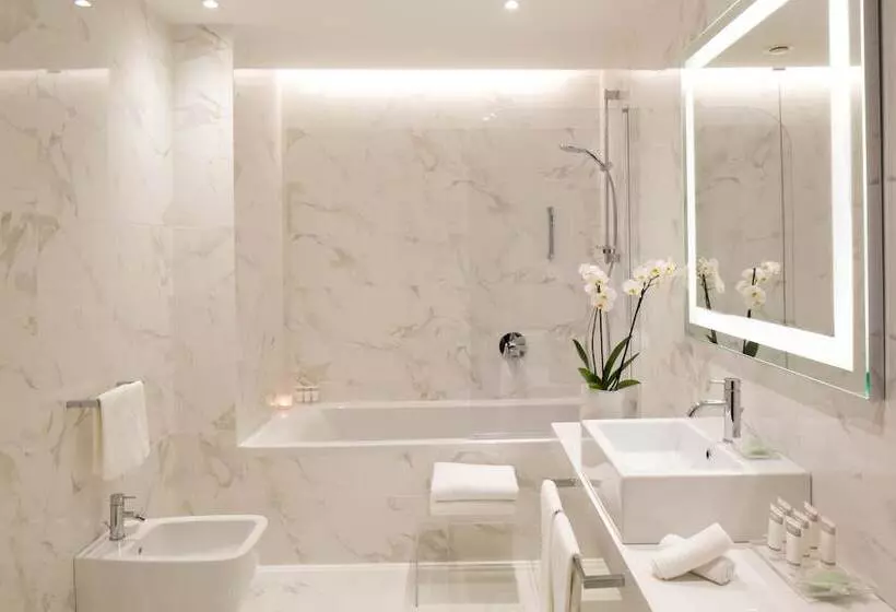 سوییت جونیور, Starhotels Majestic