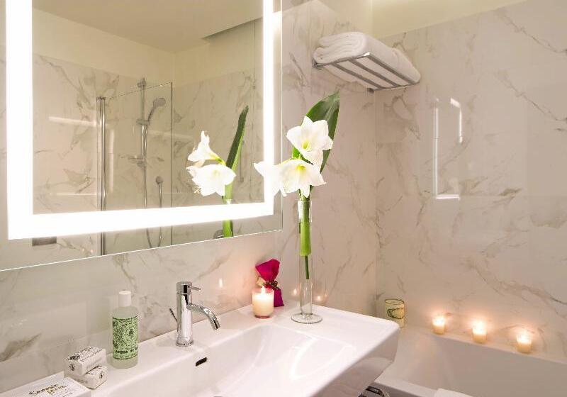 סוויטת ג'וניור, Starhotels Majestic