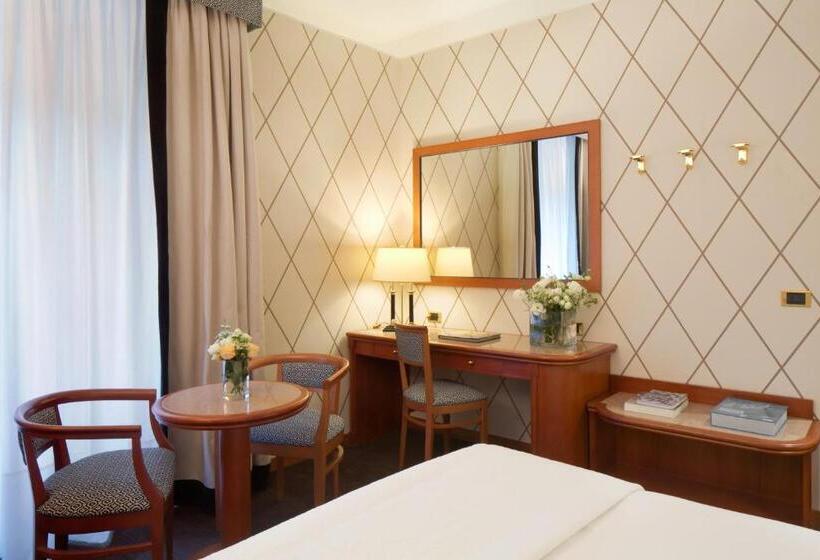 חדר קלאסי לשלושה, Starhotels Majestic