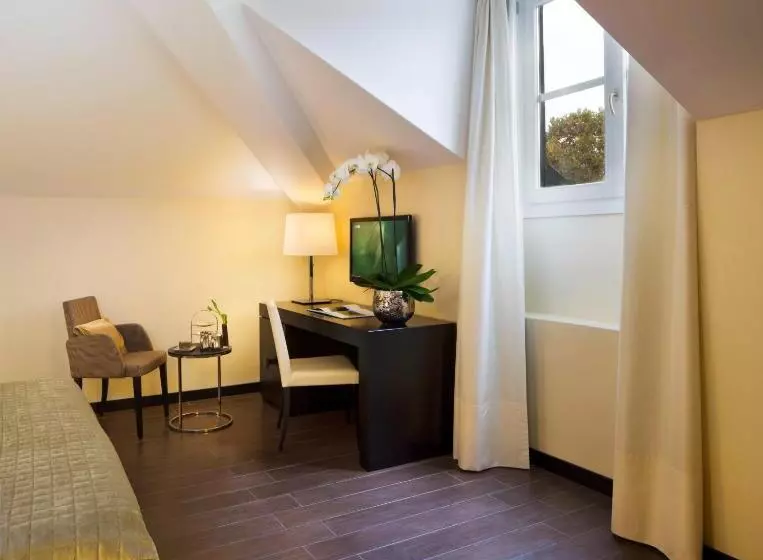 اتاق لوکس, Starhotels Majestic