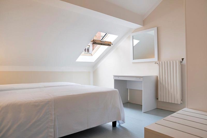 غرفة عائلية, Tourist