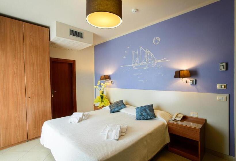 庭の見えるスタンダードトリプルルーム, Villa Marcella