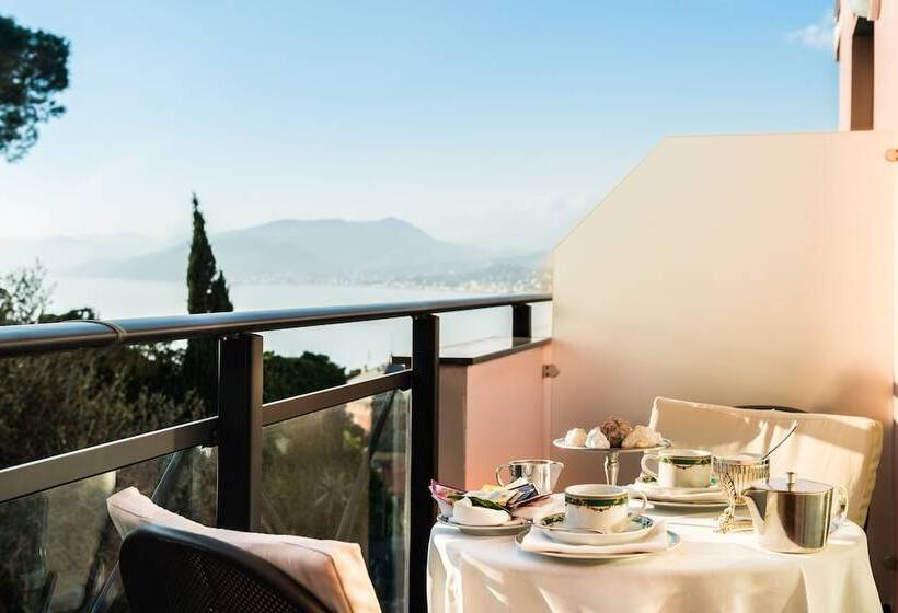 חדר קלאסי, Vis à Vis