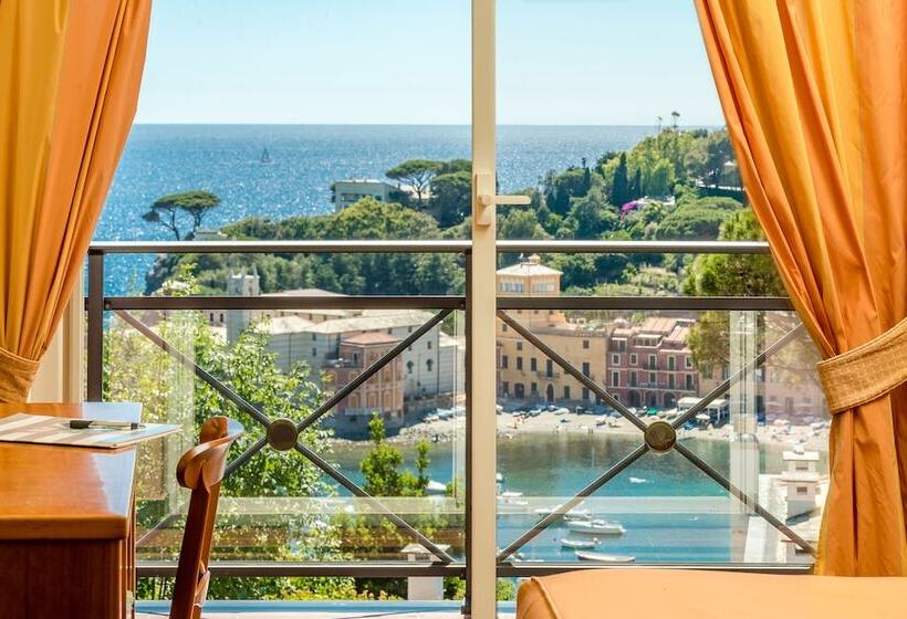 חדר סופריור עם נוף לים ומרפסת, Vis à Vis