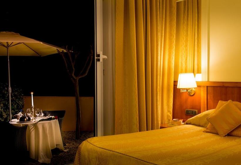 חדר סטנדרט, Vis à Vis