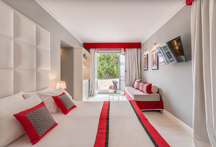 סוויטת ג'וניור דלוקס, Vis à Vis