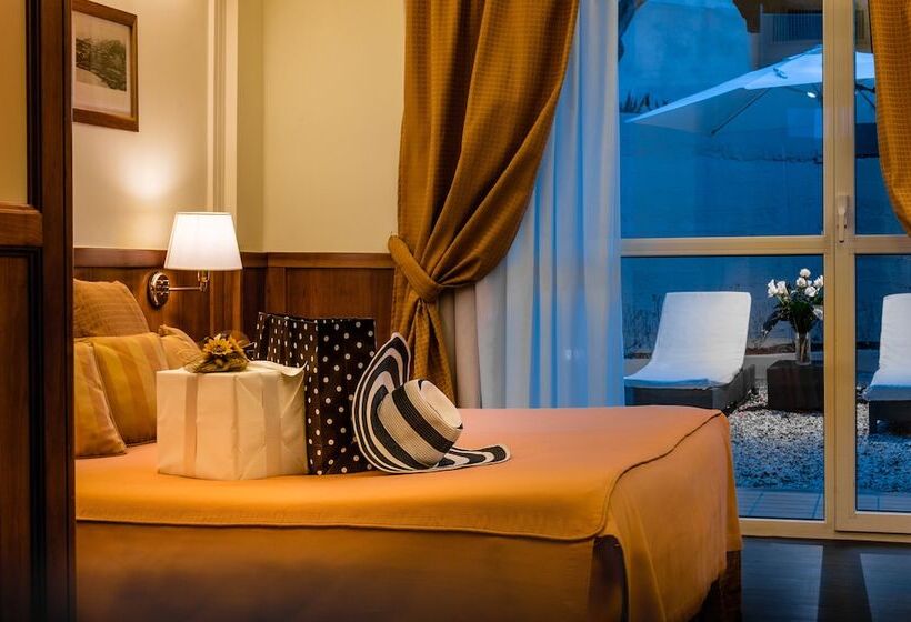 חדר סטנדרט, Vis à Vis