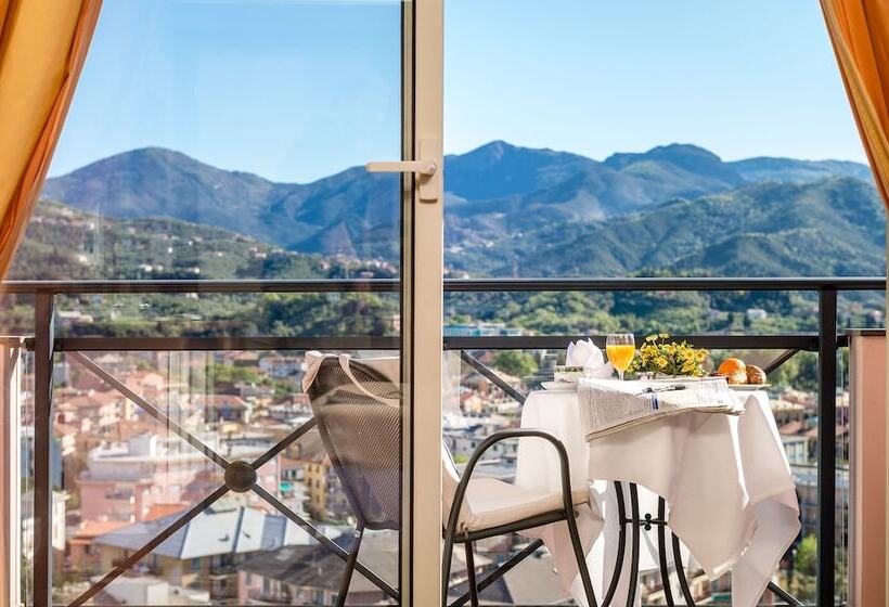 חדר סטנדרט, Vis à Vis