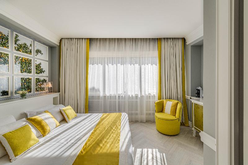 חדר דלוקס, Vis à Vis