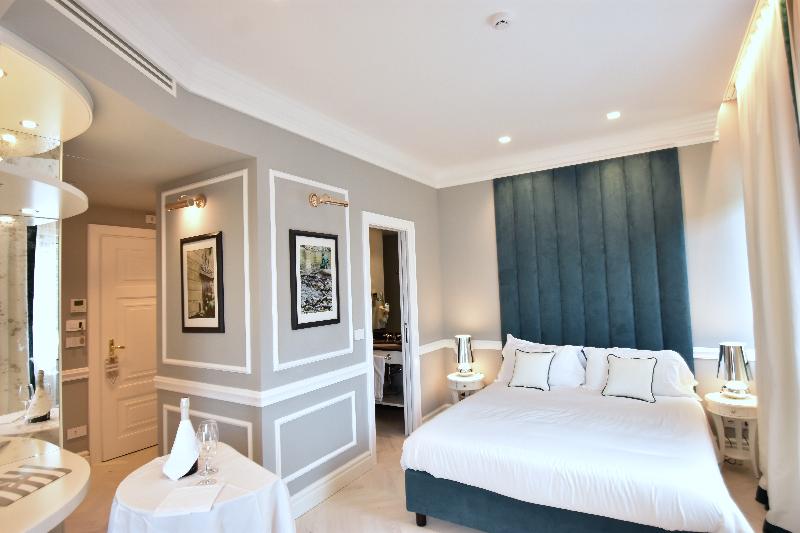 חדר דלוקס, Vis à Vis