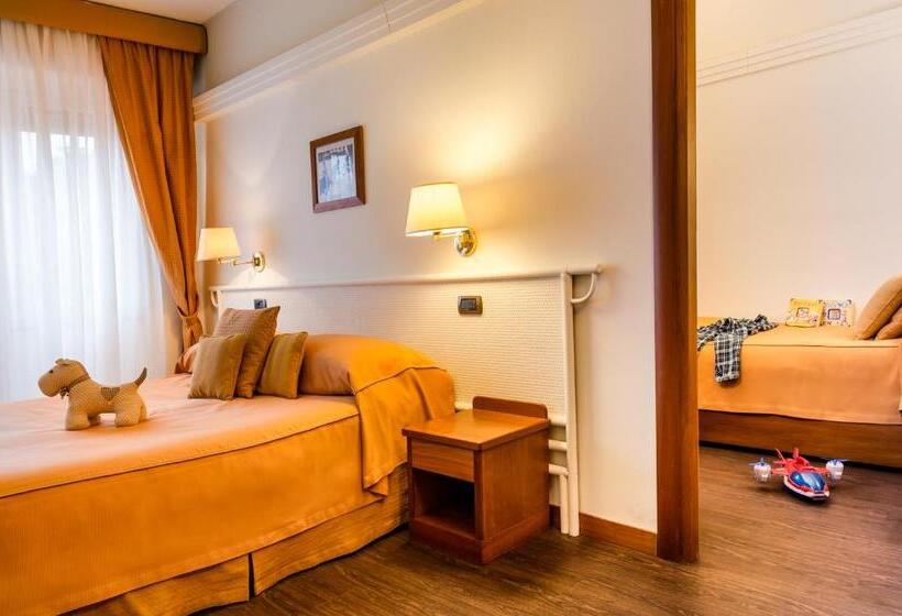 חדר משפחתי, Vis à Vis