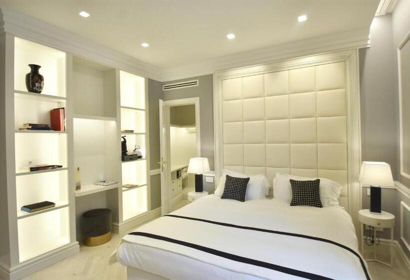 חדר דלוקס, Vis à Vis