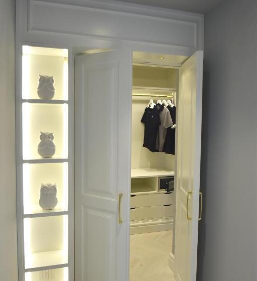 סוויטת ג'וניור דלוקס נוף לים, Vis à Vis