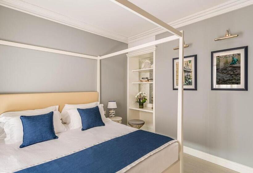 סוויטה עם מרפסת, Vis à Vis