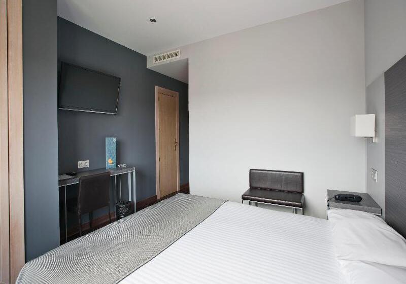 חדר סטנדרט, Vis à Vis