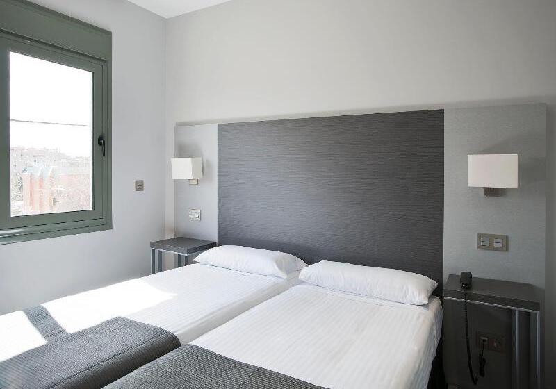 חדר סטנדרט, Vis à Vis