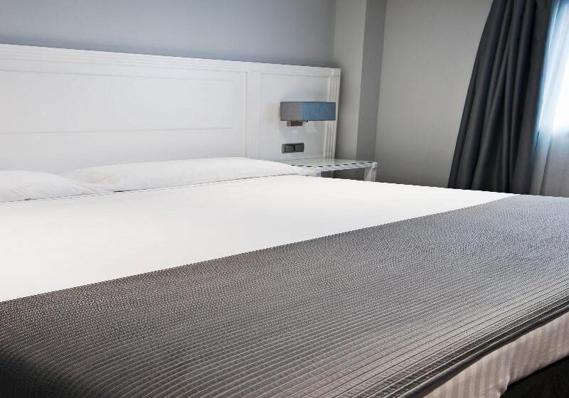 חדר סטנדרט, Vis à Vis