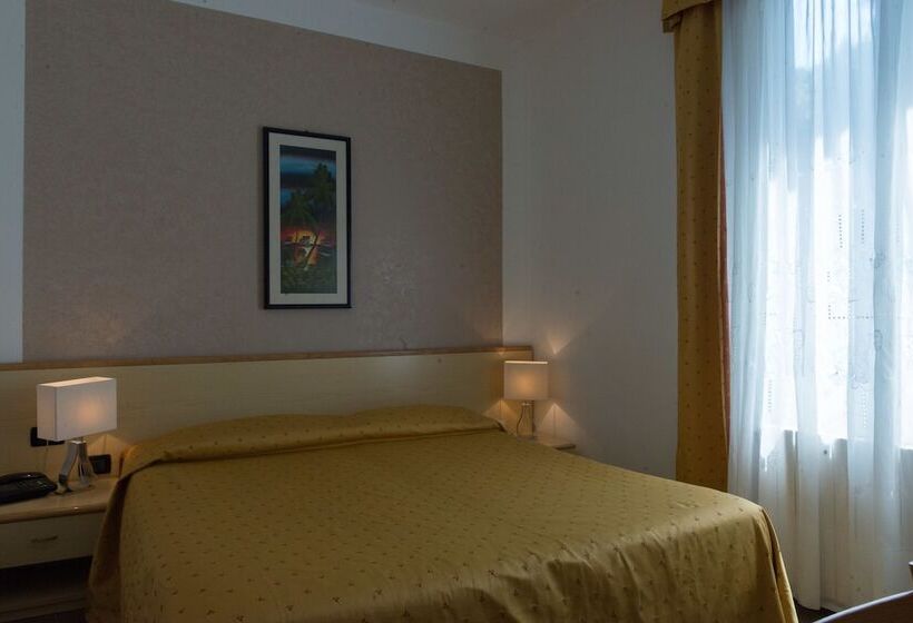 エコノミールーム, Coccodrillo Hotel & Apartments