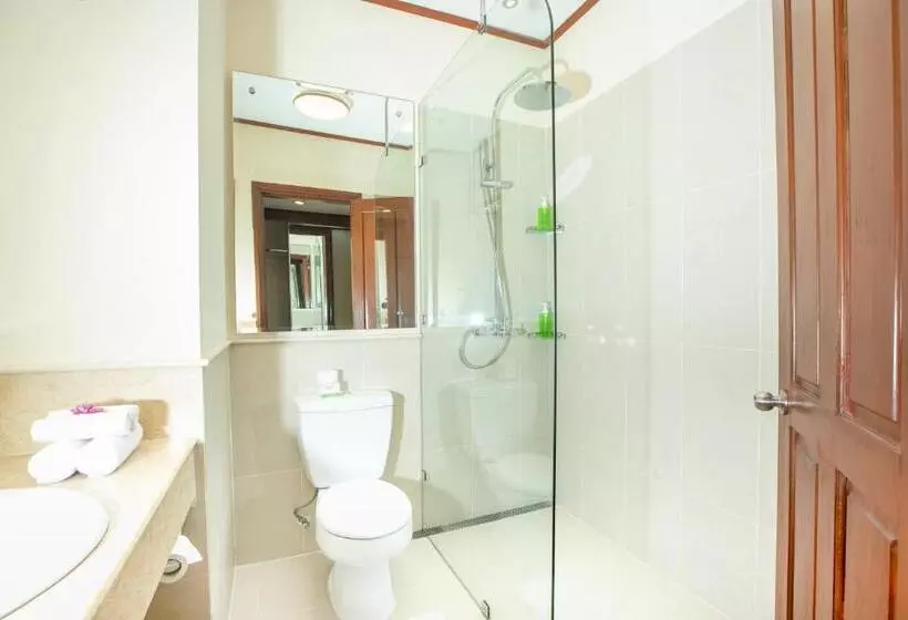 اتاق لوکس, Bali Garden Beach Resort