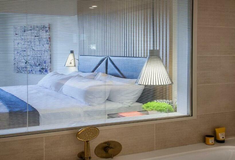 オーシャンビューのデラックストリプルルーム, Dan Accadia Herzliya