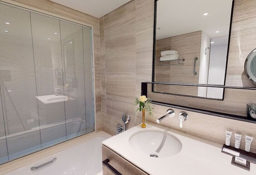 プールの見えるデラックスルーム, Dan Accadia Herzliya