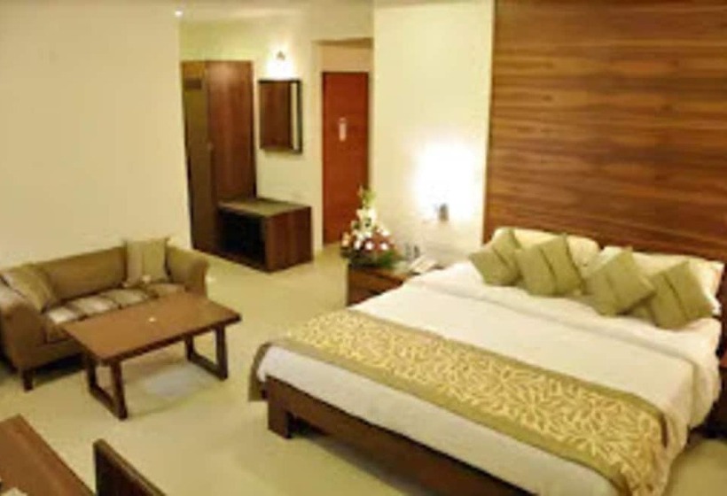 سوییت اجرایی, La Paz Gardens Beacon Hotel   Vasco Da Gama Goa