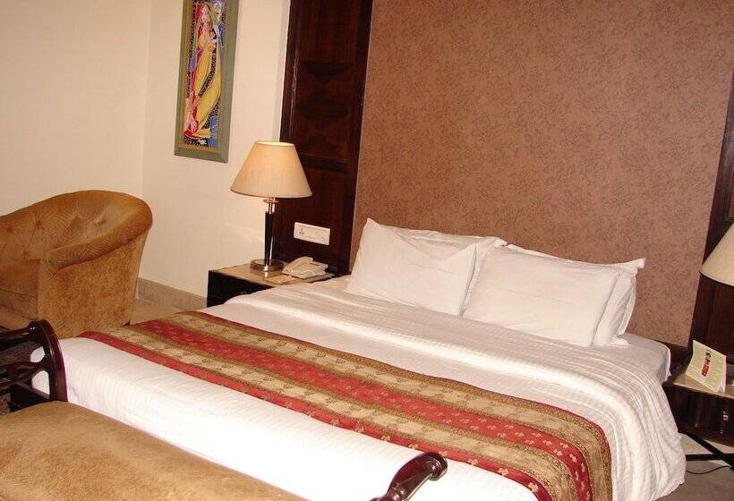 클럽 룸, V Sarovar Portico Mi Road Jaipur