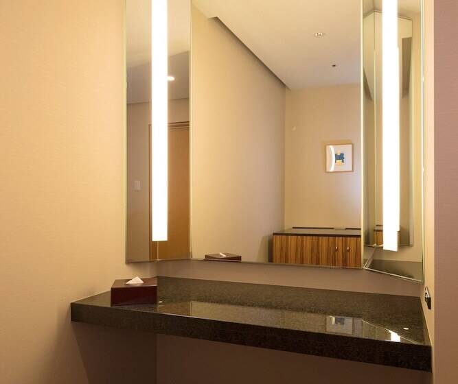 豪华房间, Marunouchi