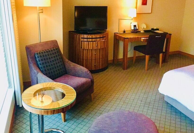 豪华房间, Marunouchi