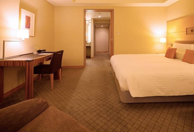 Номер Deluxe, Marunouchi