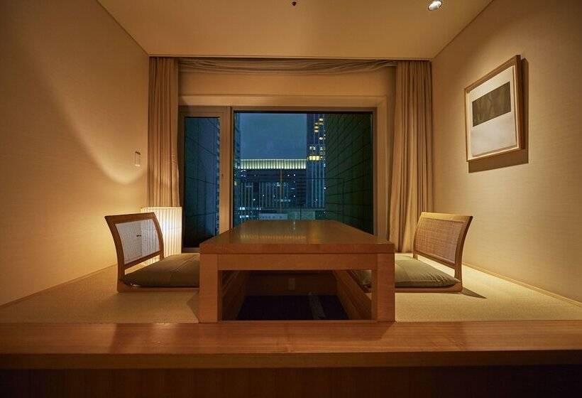 豪华房间, Marunouchi