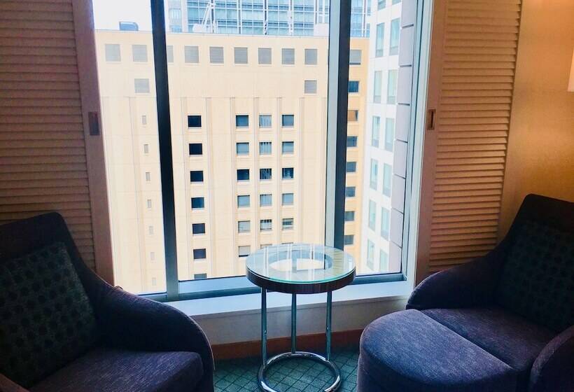 标准间, Marunouchi