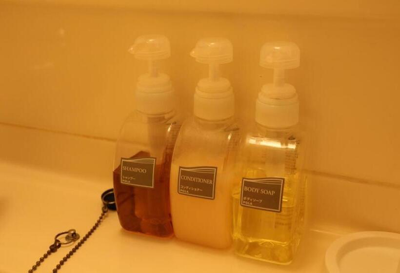 اتاق استاندارد یک نفره, New Station