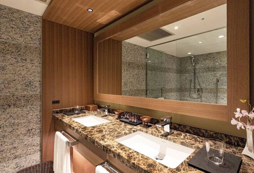 수피리어 스위트, Nikko Fukuoka