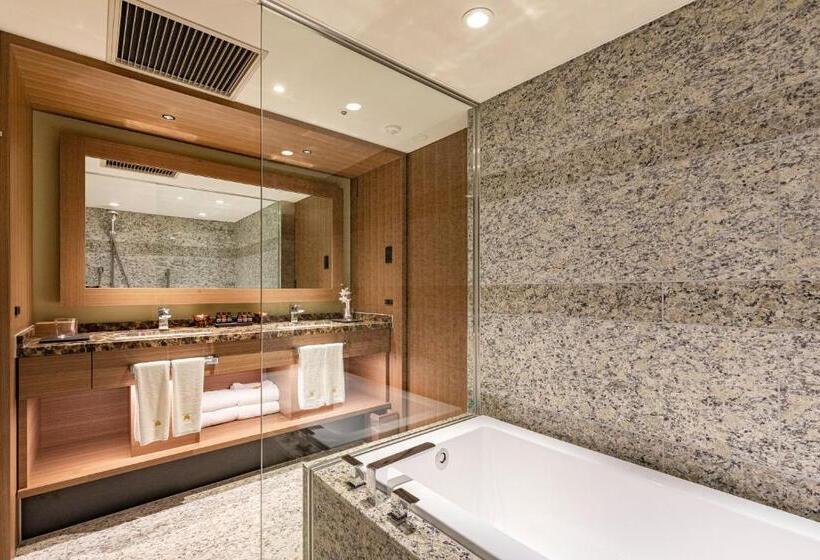 스위트, Nikko Fukuoka