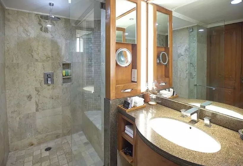 استودیو کلوب, Nusa Dua Beach Hotel And Spa   Handwritten Collection