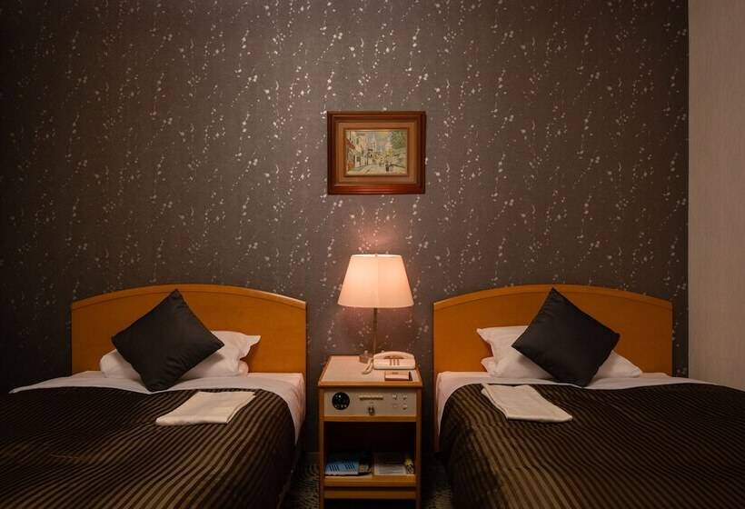 غرفة قياسية, Okura Niigata