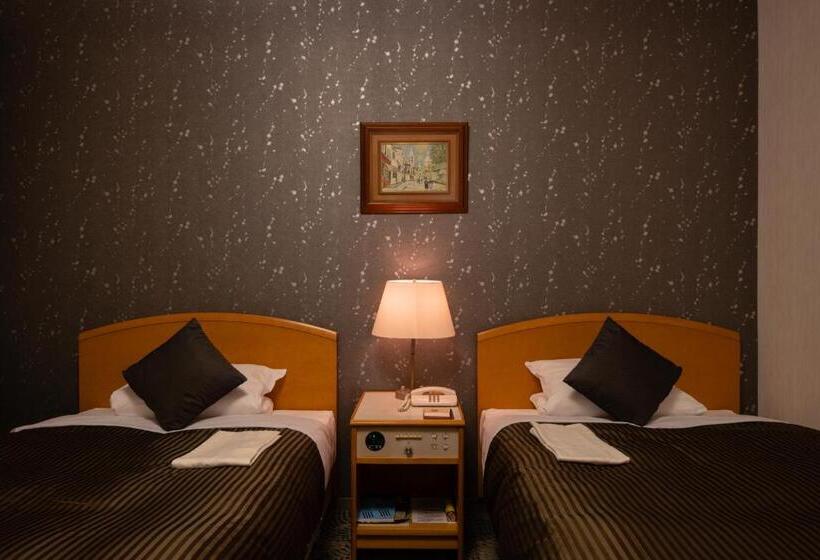 غرفة قياسية, Okura Niigata